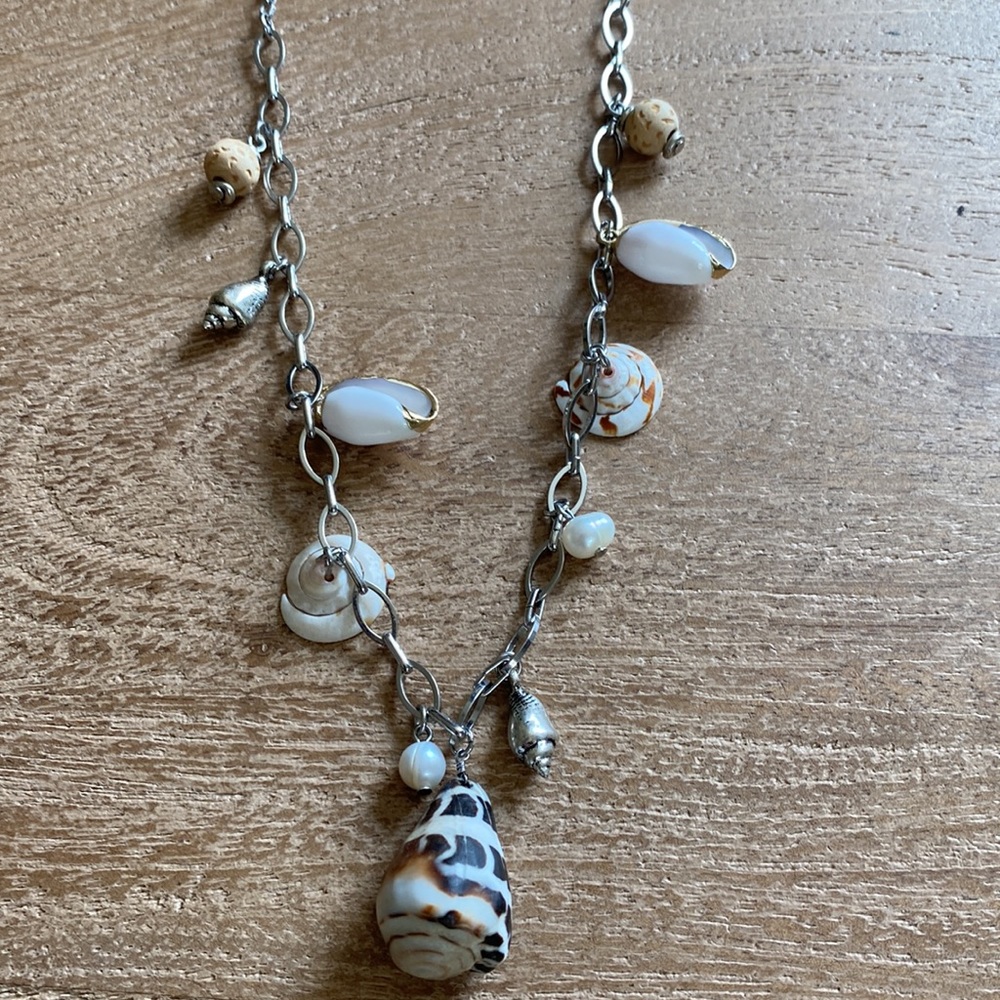 Shell necklace - Picture 2 of 3